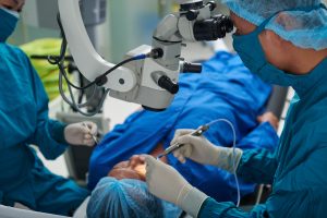 Loperation-des-yeux-au-laser