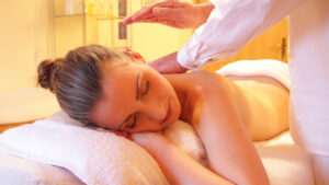 Les housses de table de massage : l'accessoire essentiel pour améliorer l'expérience de massage